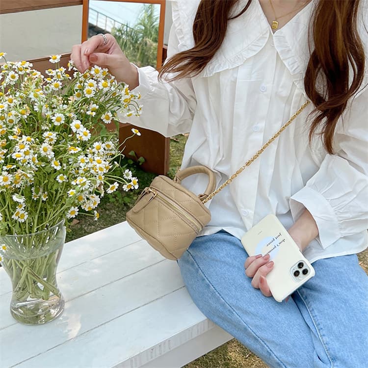 菱格キルティング ミニ チェーン バッグ 斜めがけ対応