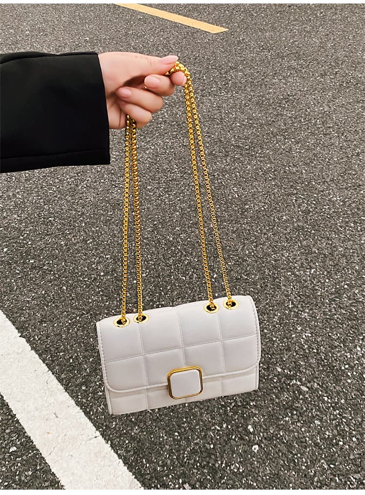 チェーン バッグ 金属チェーン付きキルティング風小型ショルダーバッグ