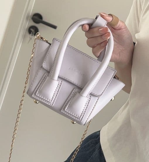 チェーンバッグ ミニ 上品な装いミニハンドバッグ