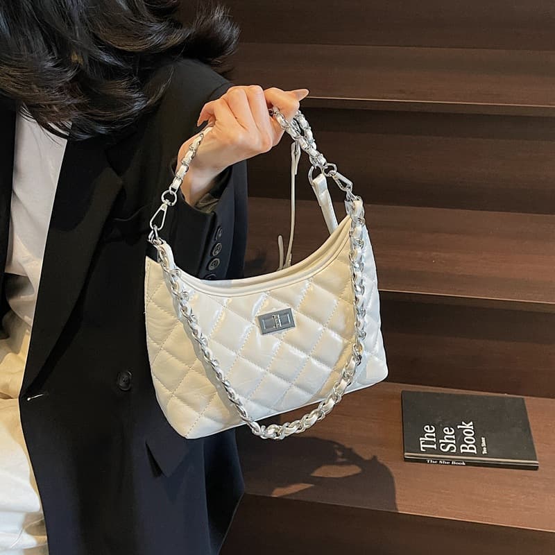 チェーンバッグ トート 菱形キルト編み込みショルダートート