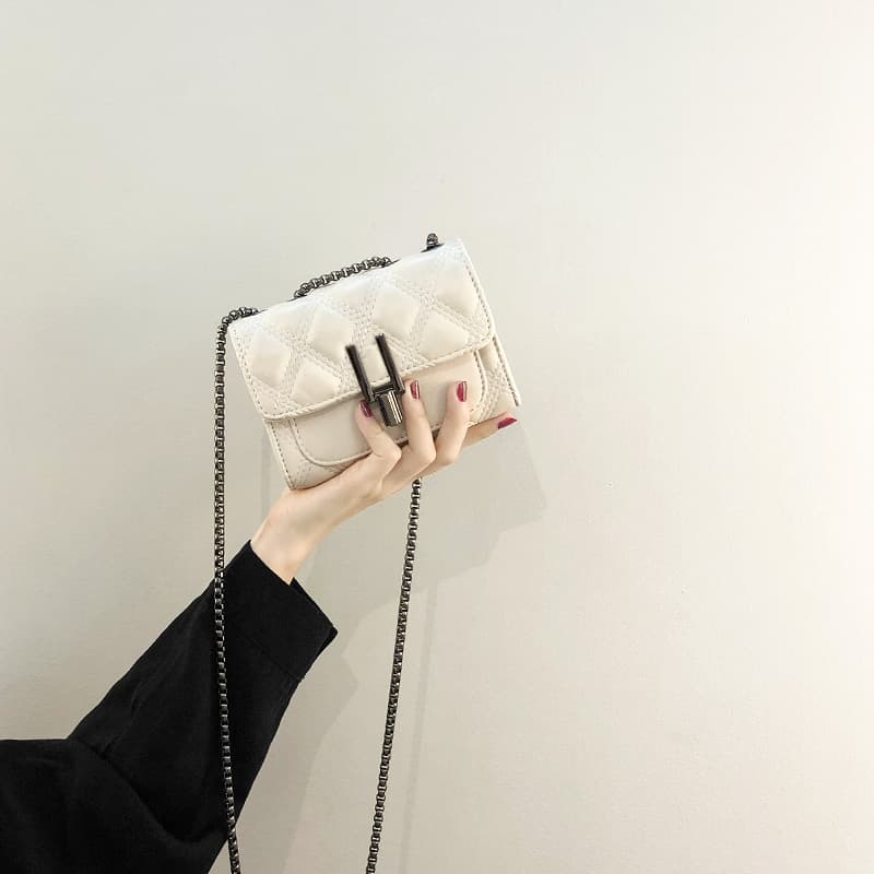 チェーンバッグ ポシェット バッグ キルティング金具ミニポシェット